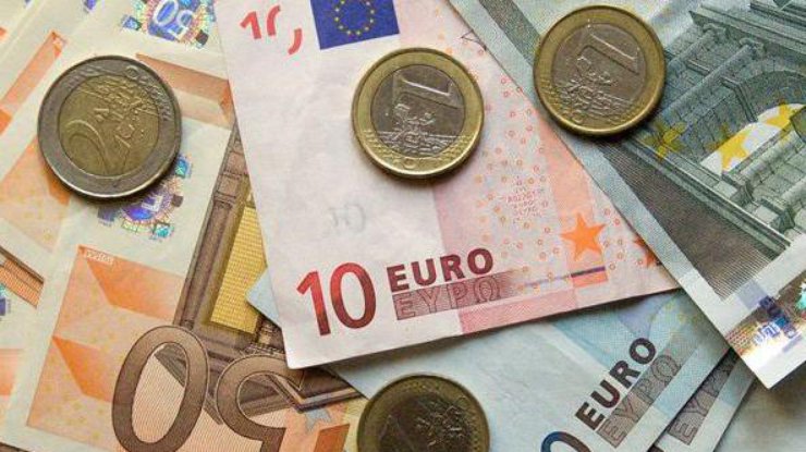 Еврото со значително поголема вредност во однос на доларот
