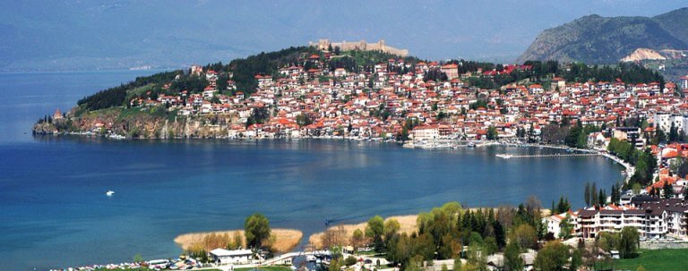 Еколошките активисти бараат запирање на сите градби на охридското крајбрежје