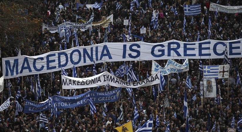 Додека Македонците одмораат во Грција, Грците ќе протестираат против Договорот со Македонија