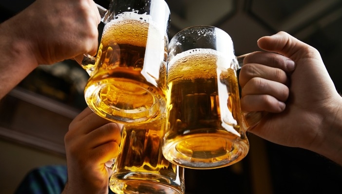 Се намалуваат акцизите за малите произведувачи на алкохол