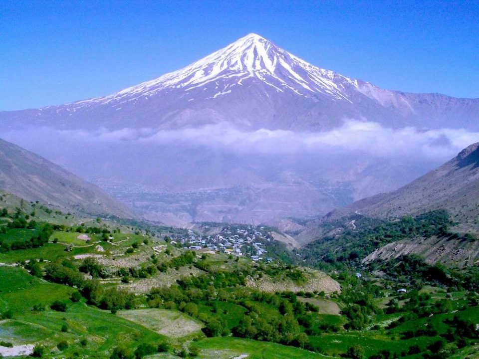 Македонска експедиција го искачи врвот Дамаванд во Иран