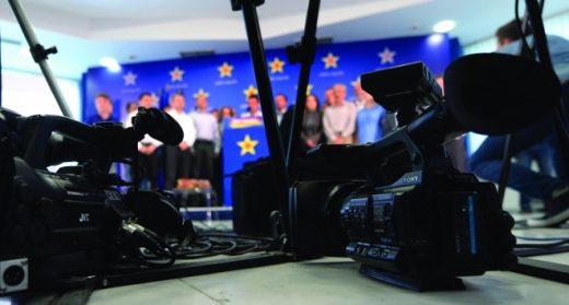Стотици илјaди евра и вработувања за „независните” новинари