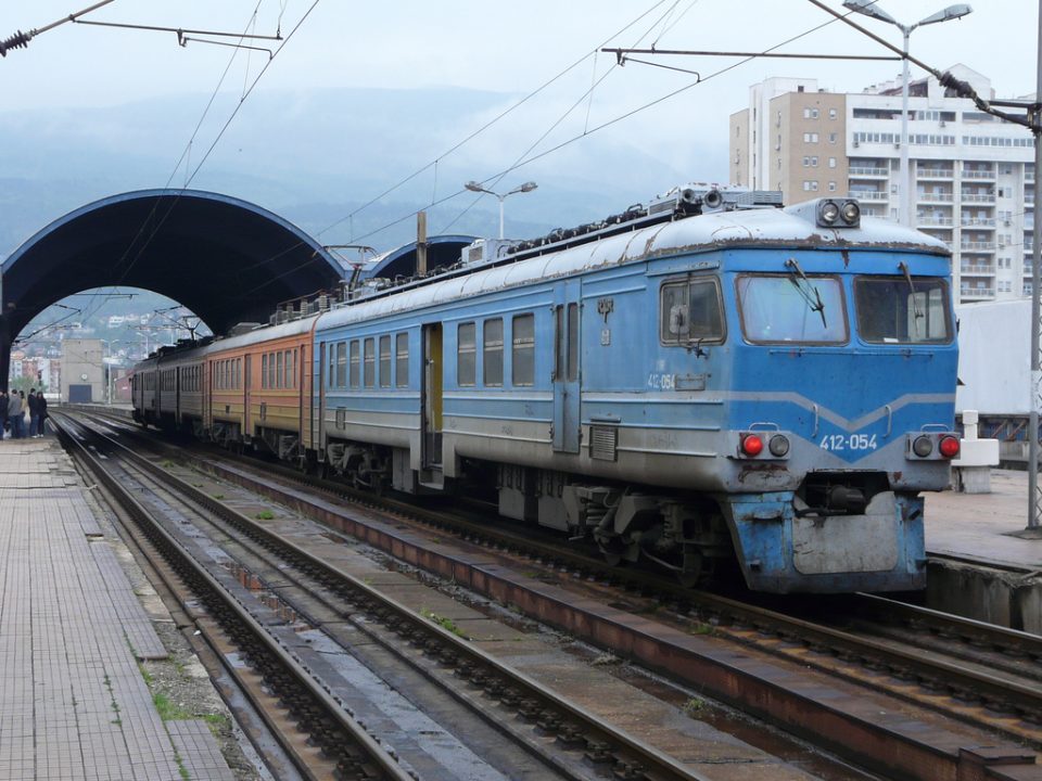 Македонски железници итно купува струја од бугарска компанија