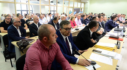 Мукоски, Василевски и Чавков не чувствуваат вина за настаните во Собранието