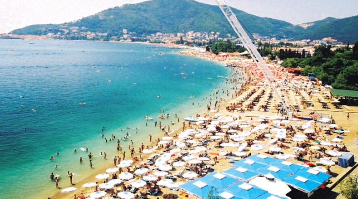 Рекордна сезона во Црна Гора со околу 200.000 туристи