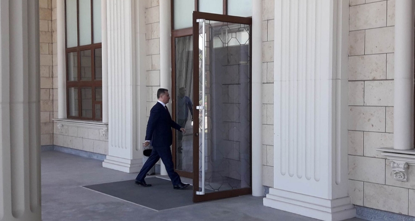 Ноќно судење на Груевски во апелација, без адвокати