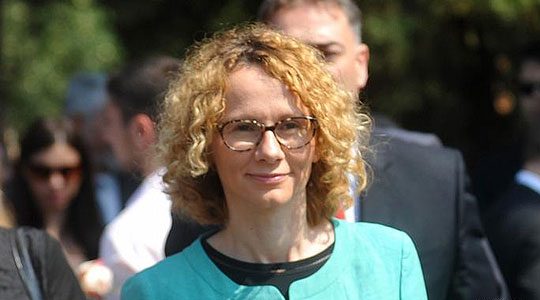 ВМРО-ДПМНЕ: Шекеринска одвојува 1 милион евра за капитулантскиот договор, а војниците немаат униформи и превоз