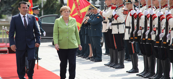Канцеларката Ангела Меркел пристигна во Македонија