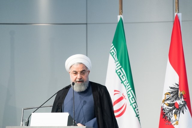 Претседател Рохани со критики до Трамп за „економски тероризам“ врз Иран