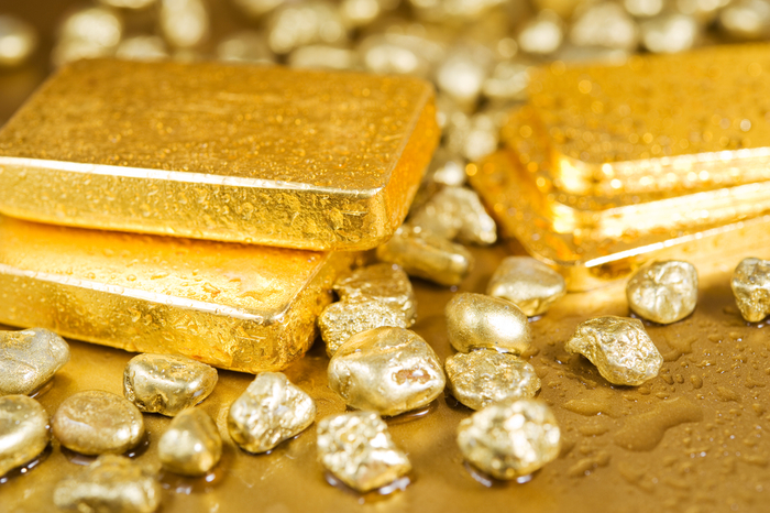 Незаконски увоз на околу четири тони злато во Јапонија