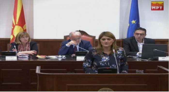 Стаменковска: Овој договор е неважечки, бидејќи не е испочитувана ниту една правна процедура, ниту еден закон во Република Македонија, не е испочитуван ниту Уставот