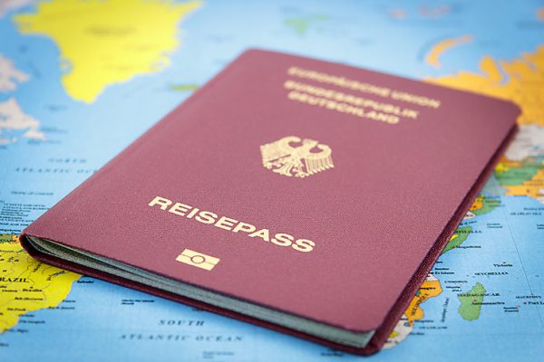 Во овие земји доколку имате доволно пари можете да си купите пасоши