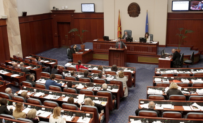 Собранието во петок ќе ја продолжи расправата за уставните измени