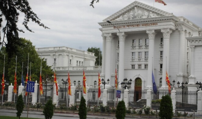 Божиновски: Законот за отпис на долговите на општините изгласан од црната власт на СДСМ смрди на корупција