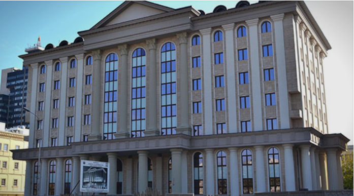 Мешаница по судовите: Груевски денеска на две, а неговите адвокати на три судења во ист термин
