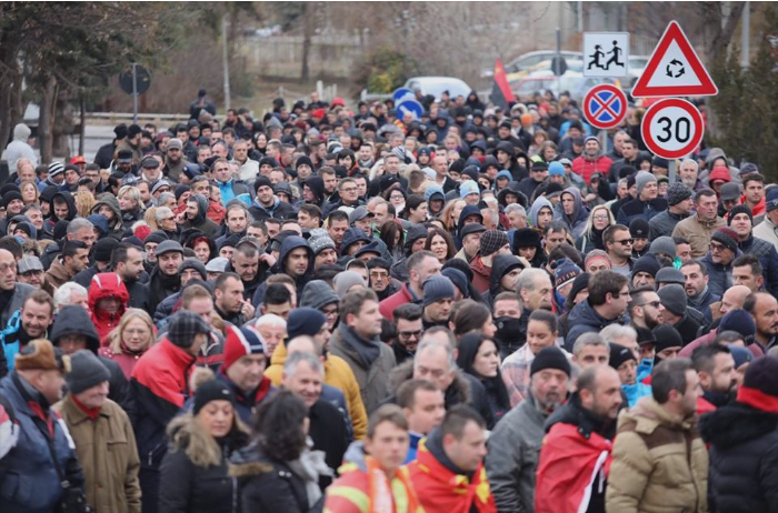 ВИДЕО ОД ДРОН: Протест на ВМРО-ДПМНЕ во Велес- „Овој народ ќе ви врати на следните претседателски избори“