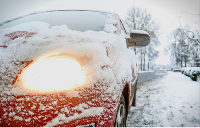 Кратки, но важни совети: Како да возите во зима?