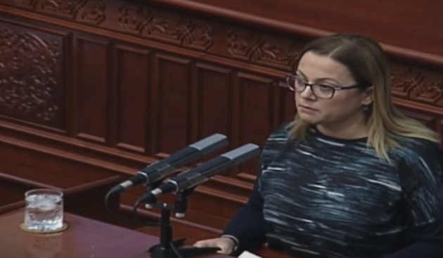 Стојаноска: Владата потпиша договор со кој ние сме новоформирана држава без историја