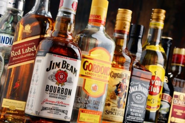 Алкохол – колку тежи пазарот и што најмногу се пие во Македонија?