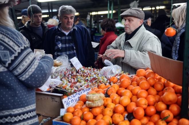 Пазарџиите раат една година, одложено воведувањето на Законот за пазари