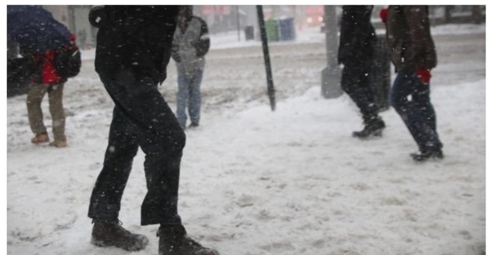 Граѓаните можат да ги тужат општините за повреди на нерасчистени улици од снег