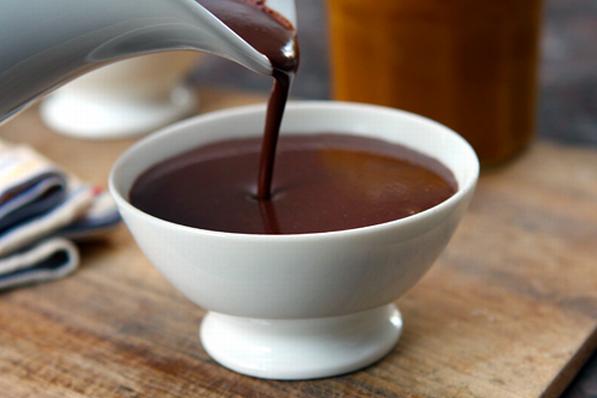 Доктори тврдат: Чоколадото лечи подобро од сипур против кашлица