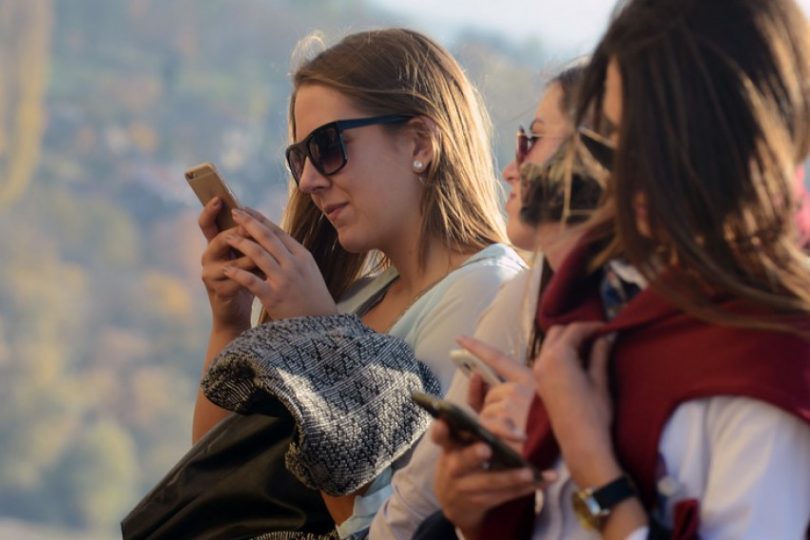 Социјалните мрежи имаат поштетно влијание врз тинејџерките