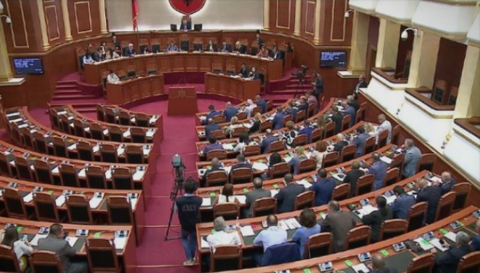 Албанија: Власта апелира до опозицијата да гласа за изборните реформи