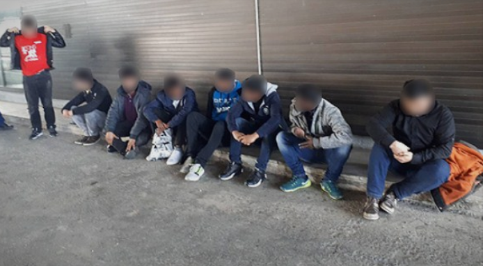 Притвор за 11 членови на криминална група инволвирана во криумчарење мигранти