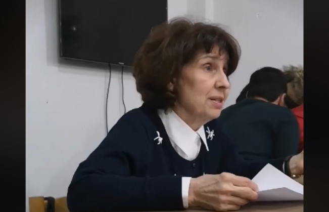 Силјановска Давкова: Според Уставот, меѓународните договори ги потпишува претседателот во име на Република Македонија