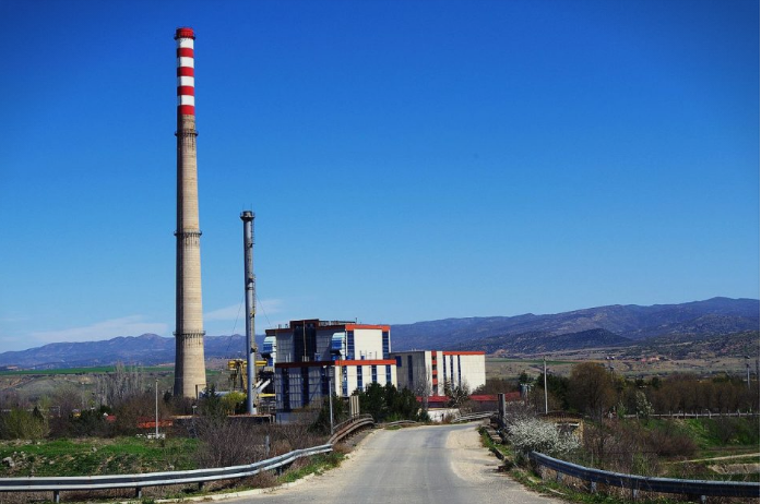 Честојнова до Заев: Со чија одлука петте директори на ТЕЦ Неготино си ги покачија платите близу 100 посто?