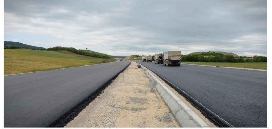 Автопатот Миладиновци- Штип не е пуштен за сообраќај, возачите да не го користат