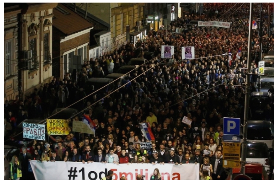 Протест во Белград со барање за оставка на Вучиќ