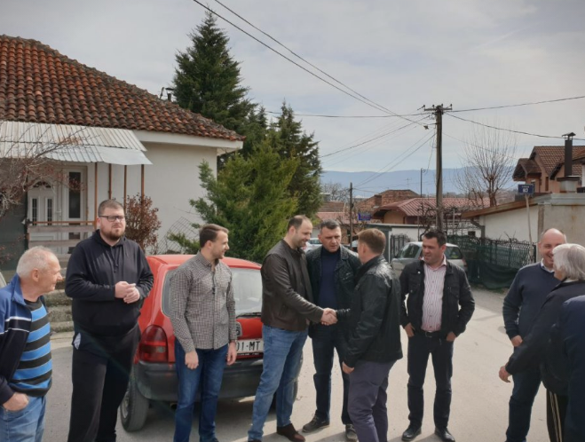 Претставници на ИК на ВМРО-ДПМНЕ меѓу граѓаните: Ништо од ветеното не е реализирано