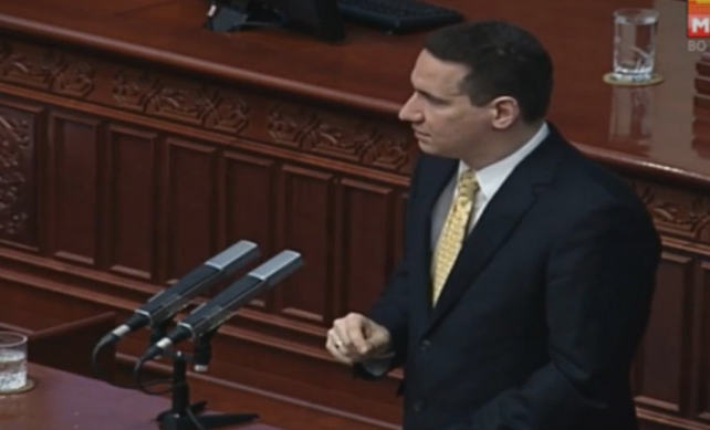 Ѓорчев до Царовска: Дали со овој закон што го предлагате ќе се избрише бракот како заедница помеѓу еден маж и една жена?