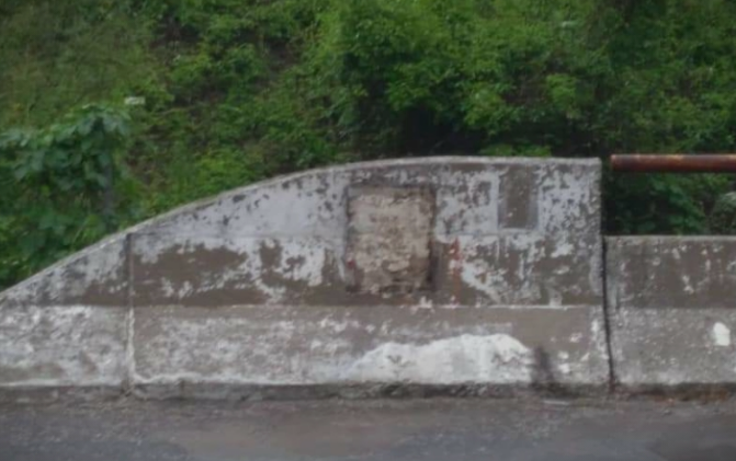 (ФОТО) Уништена спомен плочата за загинатите кај Карпалак