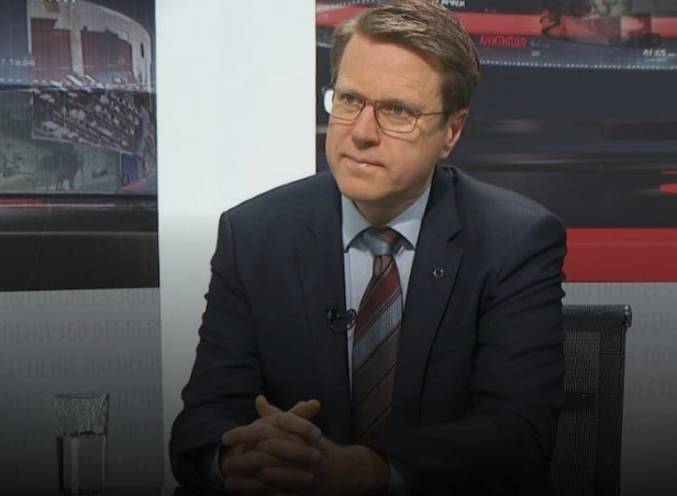 Жбогар: Не можам да ви ветам датум за преговори во јуни