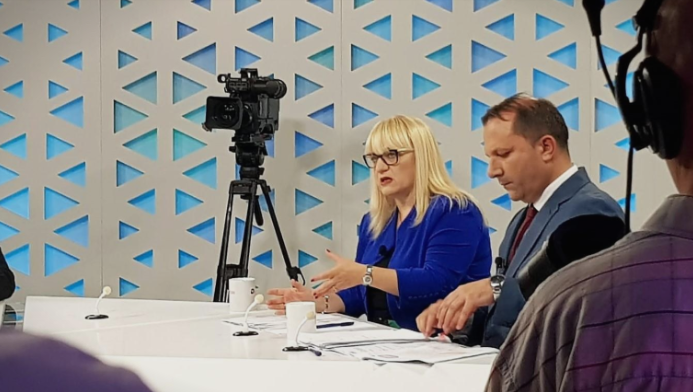 Распад во владата: Спасовски и Десковска јавно се скараа на ТВ емисија