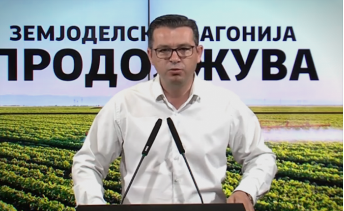 Трипуновски: Заев наместо да гази црвени теписи низ светот, заедно со Николовски нека се потрудат да обезбедат откуп на земјоделските производи