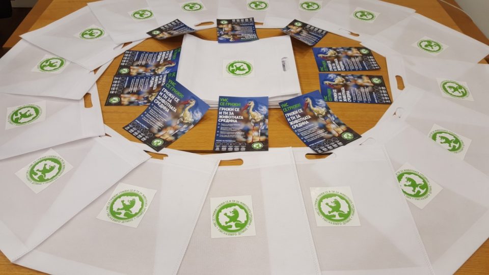 Се грижиме за животната средина : УМС на ВМРО ДПМНЕ со акција делење на торби по повод интернационалниот ден на  заштита на животната средина