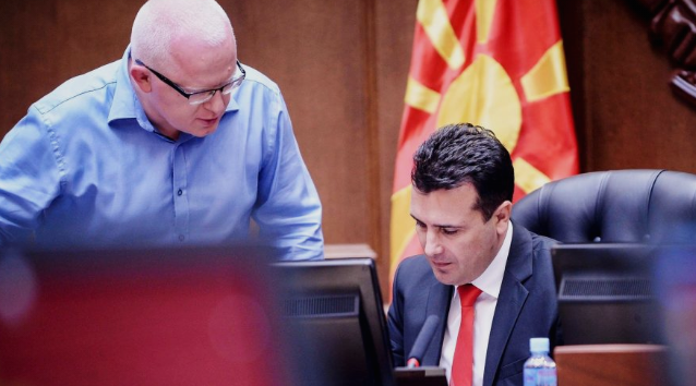 Заев нема да го разреши Рашковски: Не е арогантен и не може да го правите салата