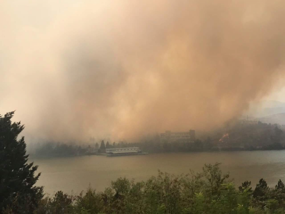 ВИДЕО: Пожарот во Велес направи хаос