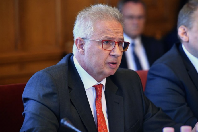 Унгарија го доби местото на Хан