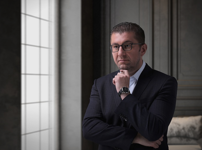 Мицкоски оствари телефонски разговор со претседателот на Албанија по повод земјотресот во Драч