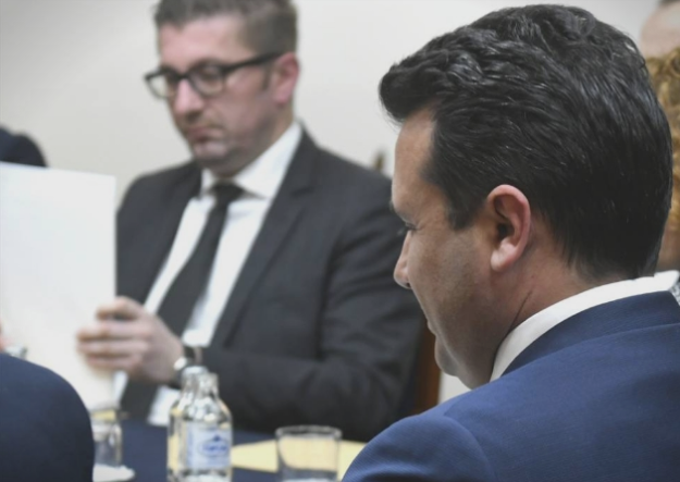 Заев тешко дека ќе го прифати предлогот на Мицкоски- да ја напушти политиката ако загуби на изборите