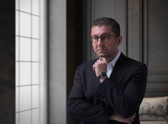 „Прво што ќе го направам како премиер, ќе ги намалам даноците и ќе се откажам од привилегиите“