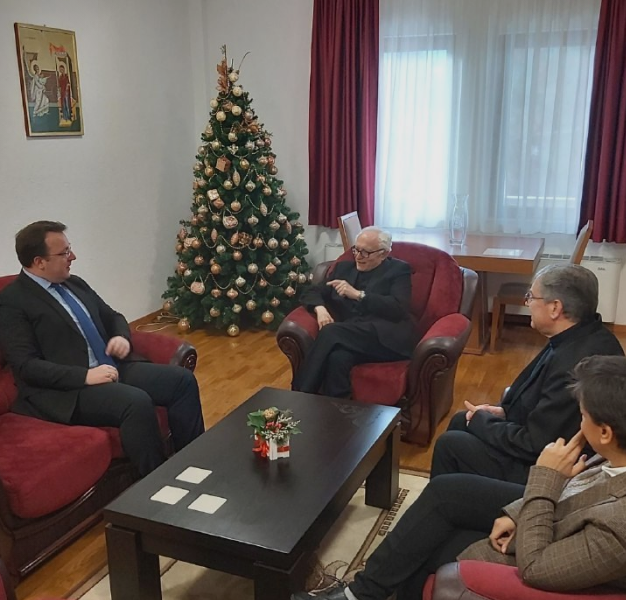 Николовски на средба со Монсињор Анселмо Гуидо Пецорари: Јакне соработката на ВМРО-ДПМНЕ со Ватикан