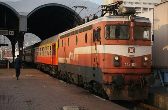 Машинскиот персонал втор ден штрајкува, железничкиот сообраќај во прекин