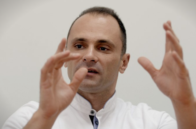 Стоилковски: Филипче и директор на клиника на нивниот соинвеститор во „Шпанско Село 2“ му доделиле тендери близу осум милиони евра