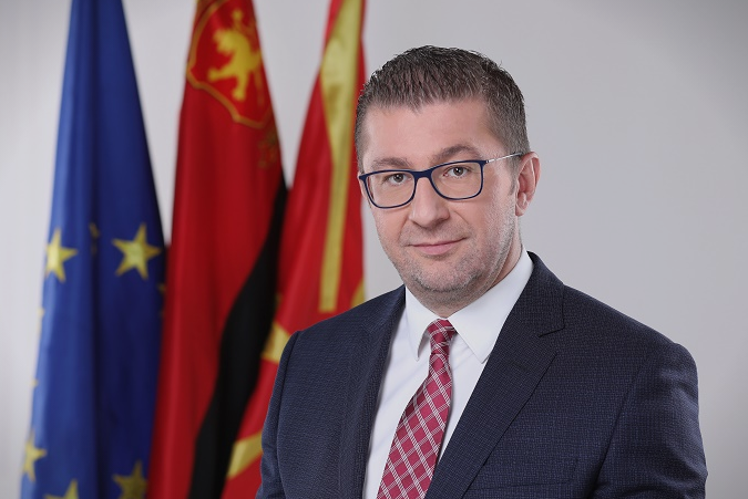 Мицкоски најавува изградба на театри, училишта, поголеми буџети за образoванието и културата